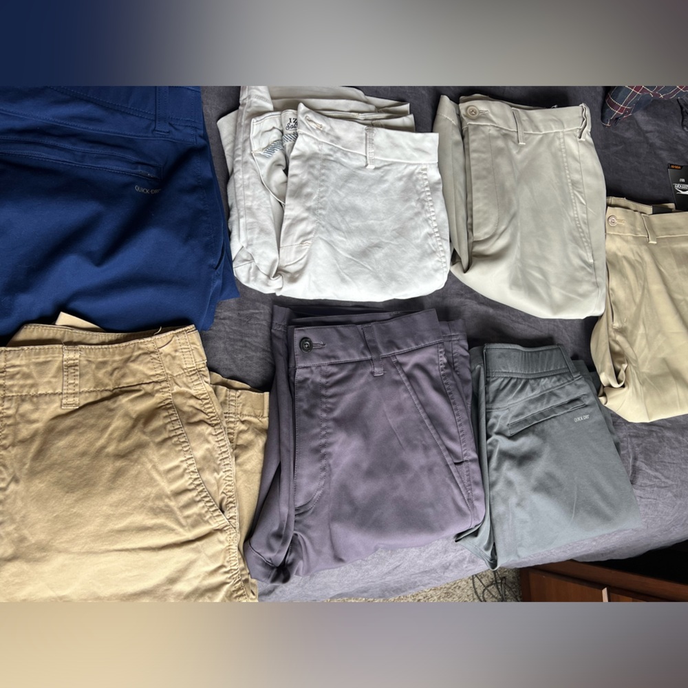 Assorted shorts bundle. Sizes 30-32, varying brands. No rips, stains, or tears.